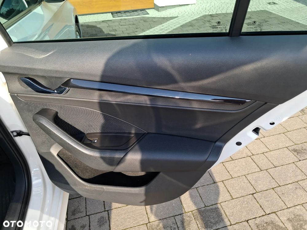 Skoda Octavia 1.0 TSI Ambition - 14
