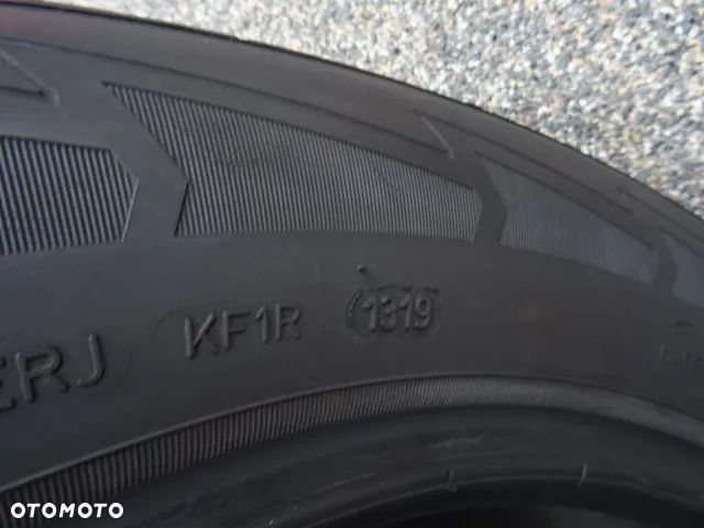 235/60/R17 102H GOODYEAR ULTRA GRIP PERFORMANCE GEN-1 - 7