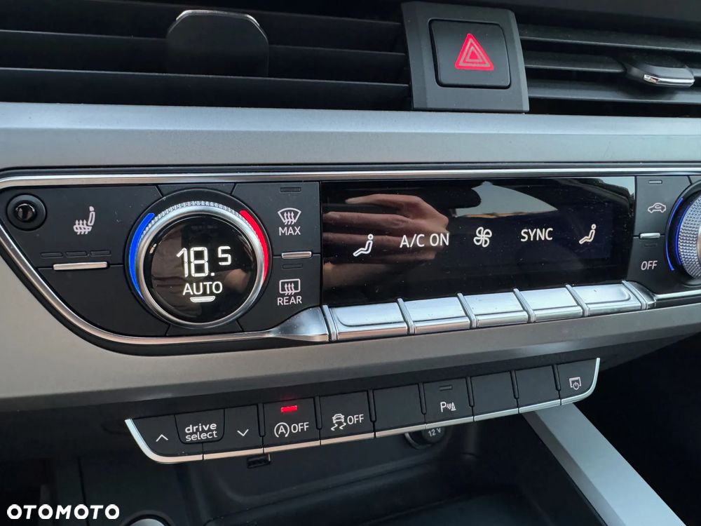Audi A4 Limousine - 4