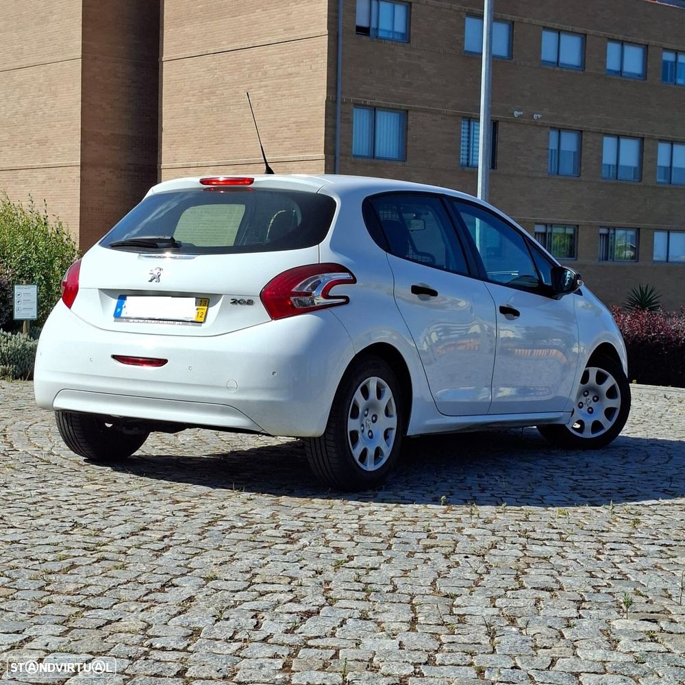 Peugeot 208 Van 1.4 HDi - 4