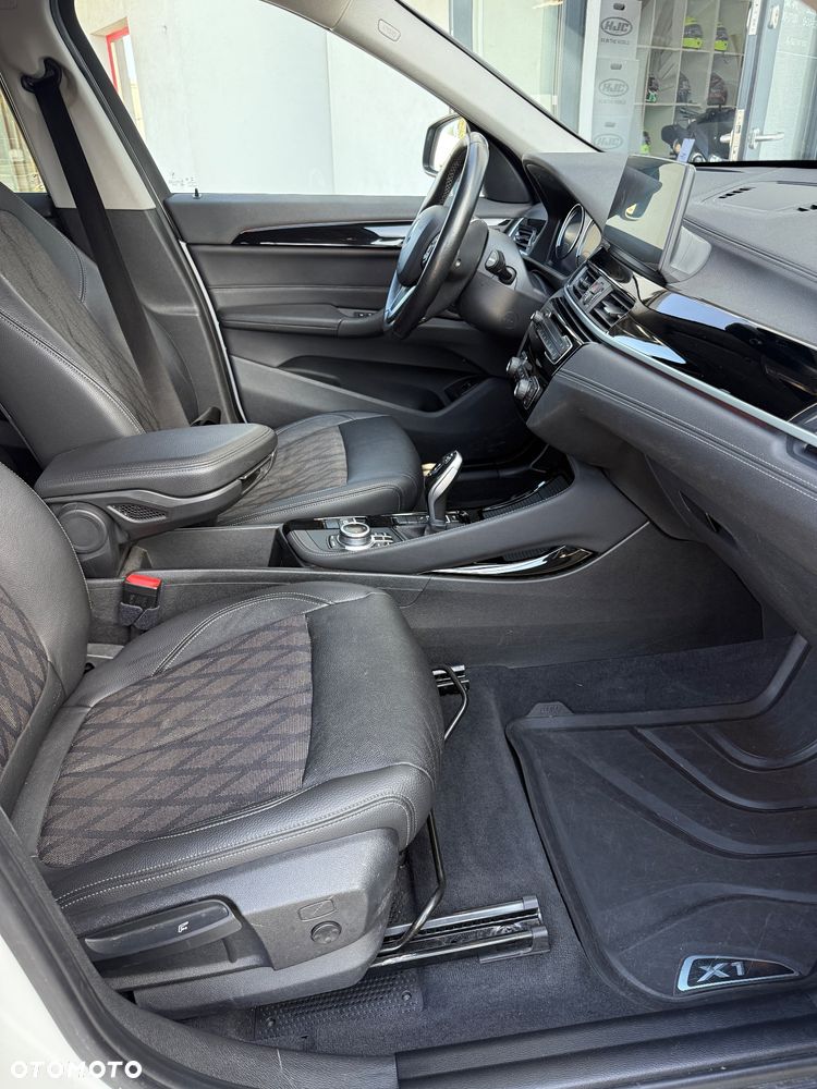 BMW X1 sDrive18i xLine - 17