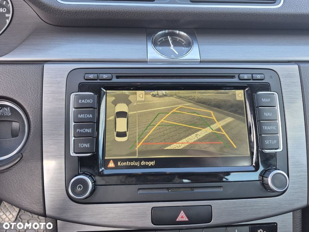 Volkswagen Passat 2.0 TDI Comfortline - 27