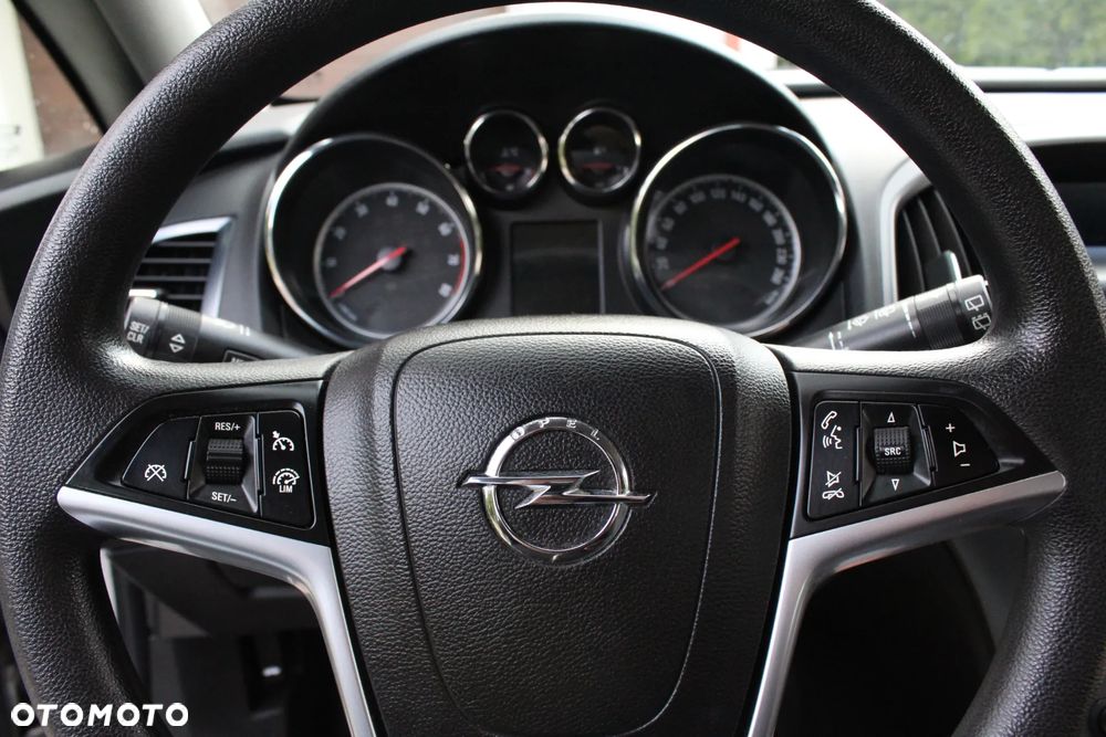 Opel Astra - 16