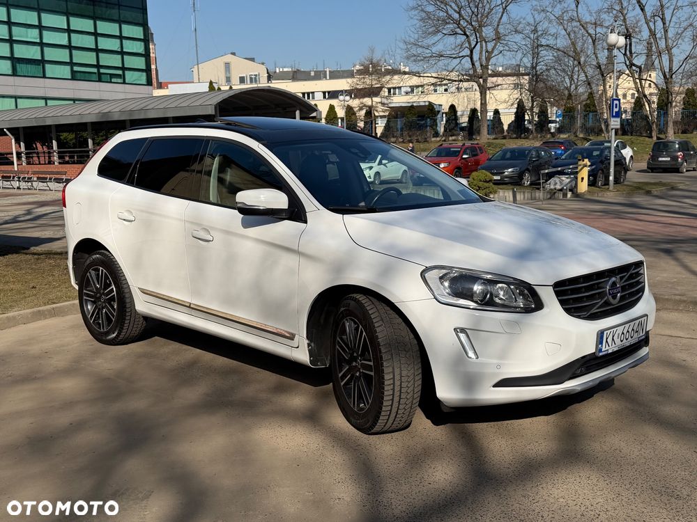 Volvo XC 60 D4 AWD Momentum - 2