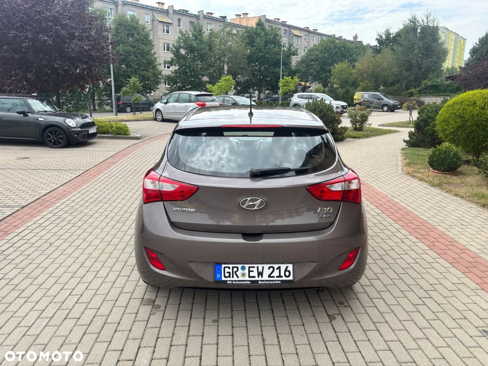 Hyundai i30 1.6 Fifa World Cup Edition - 14