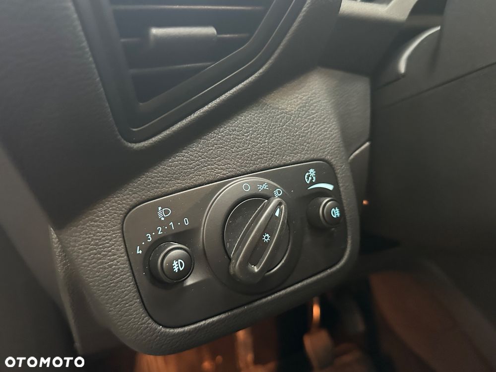 Ford Kuga 1.5 EcoBoost 2x4 Cool & Connect - 16