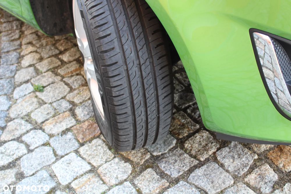 Opel Corsa 1.2 16V Enjoy - 20