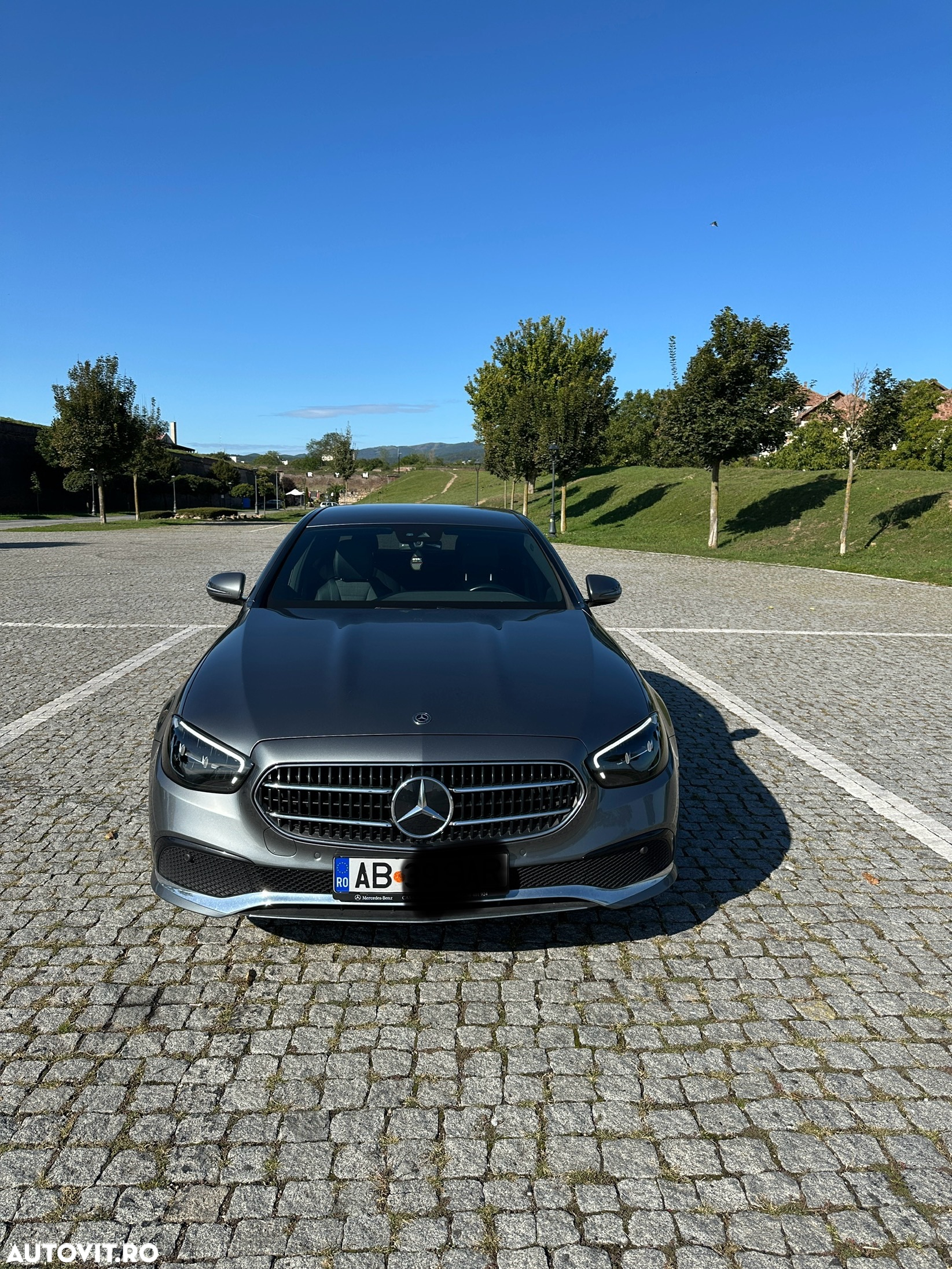 Mercedes-Benz E 200 4Matic T 9G-TRONIC Avantgarde - 4