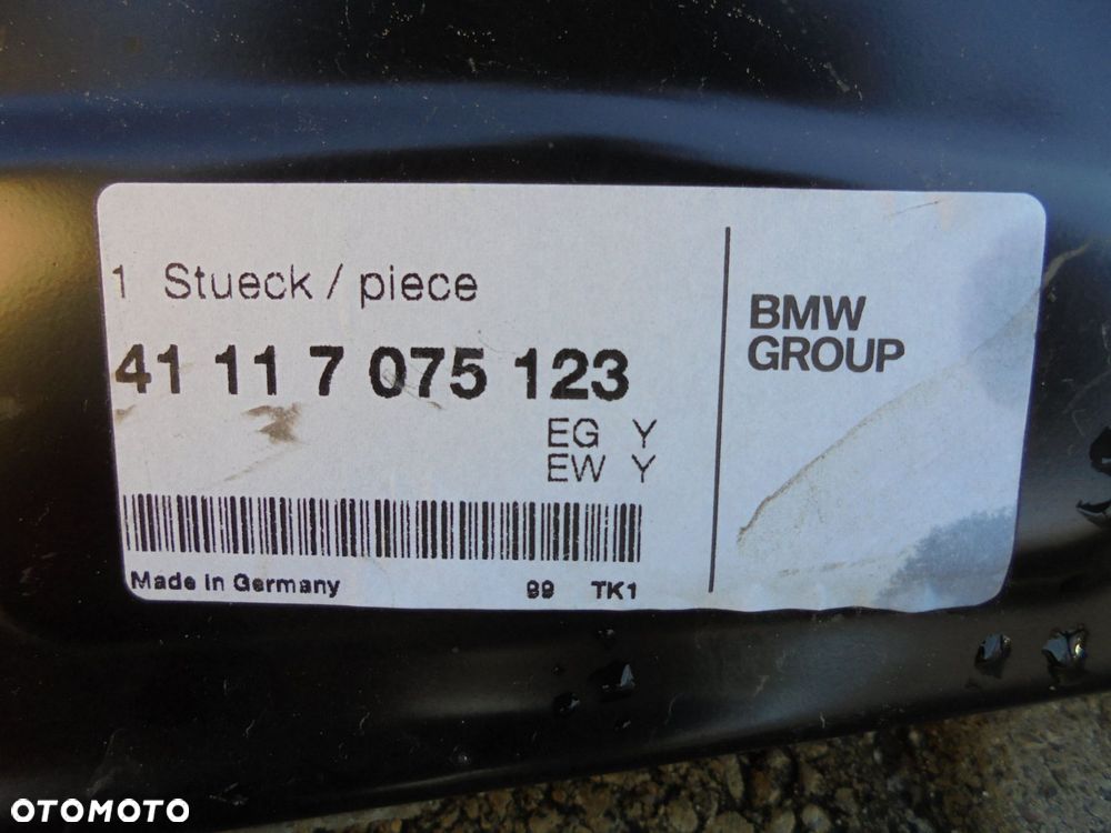 bmw 5 e60, e61 - wnęka słupka lewego oryginał - 2
