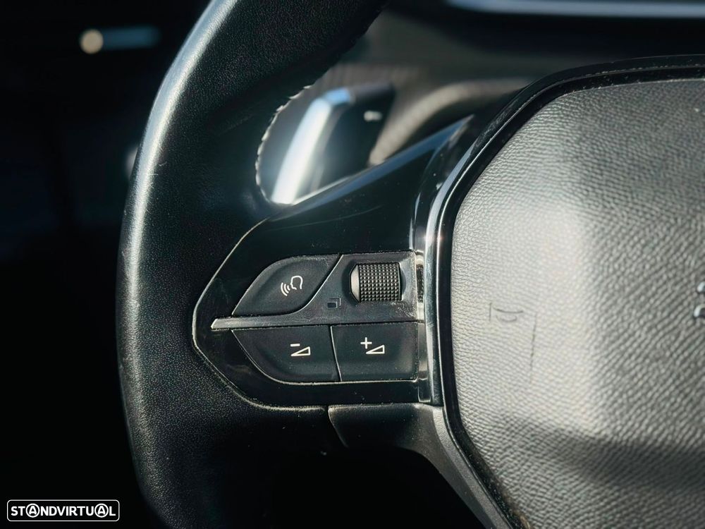 Peugeot 208 1.2 PureTech Allure Pack EAT8 - 24