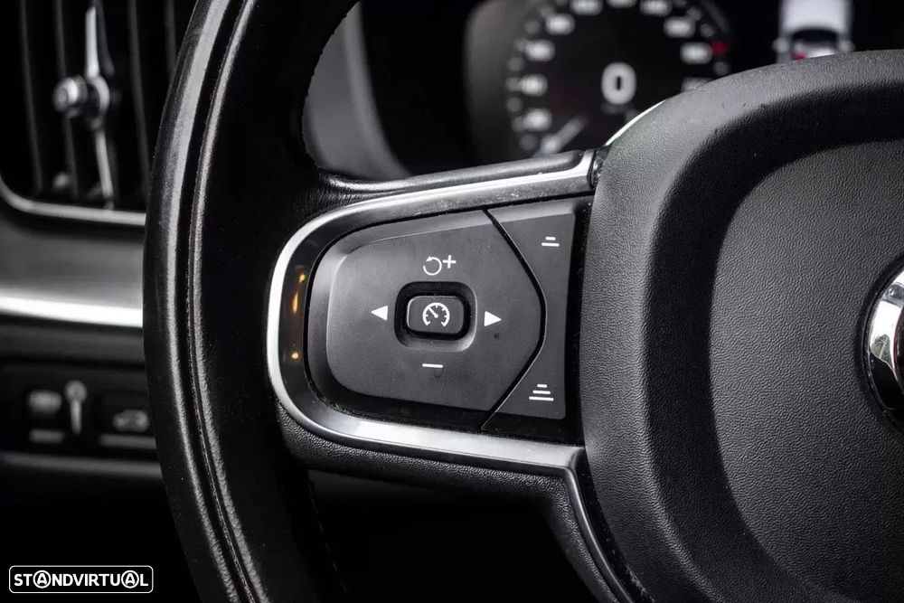 Volvo XC 60 2.0 T6 PHEV Inscription AWD - 14