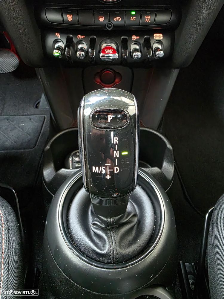 MINI 5 Portas Cooper D Auto - 45