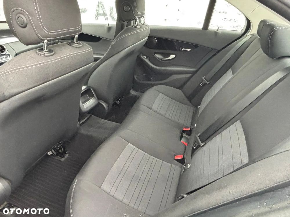 Mercedes-Benz Klasa C 220 d 4Matic 7G-TRONIC Avantgarde - 11