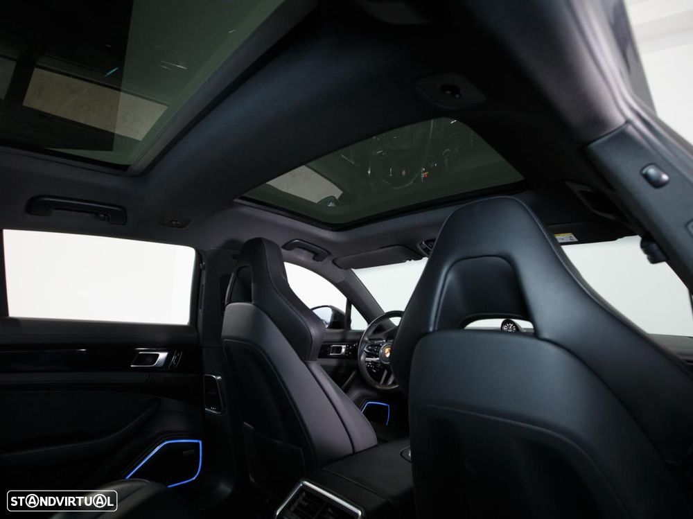 Porsche Panamera Sport Turismo 4S E-Hybrid - 12