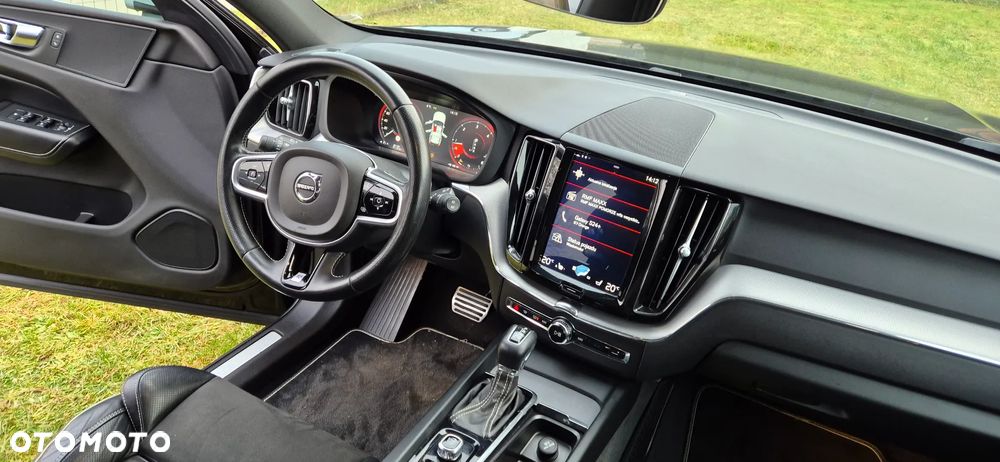 Volvo XC 60 D4 SCR AWD R-Design - 12