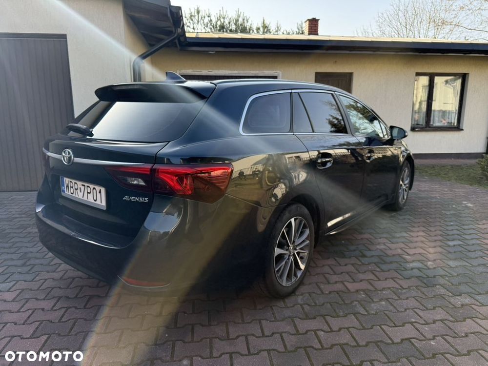 Toyota Avensis - 7