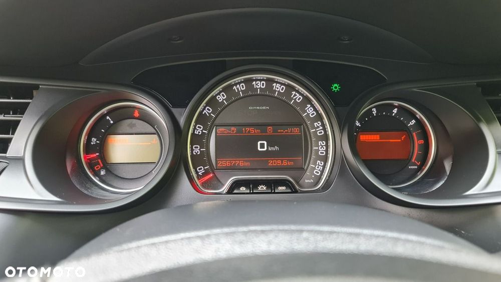 Citroën C5 2.0i 16V Dynamique - 17