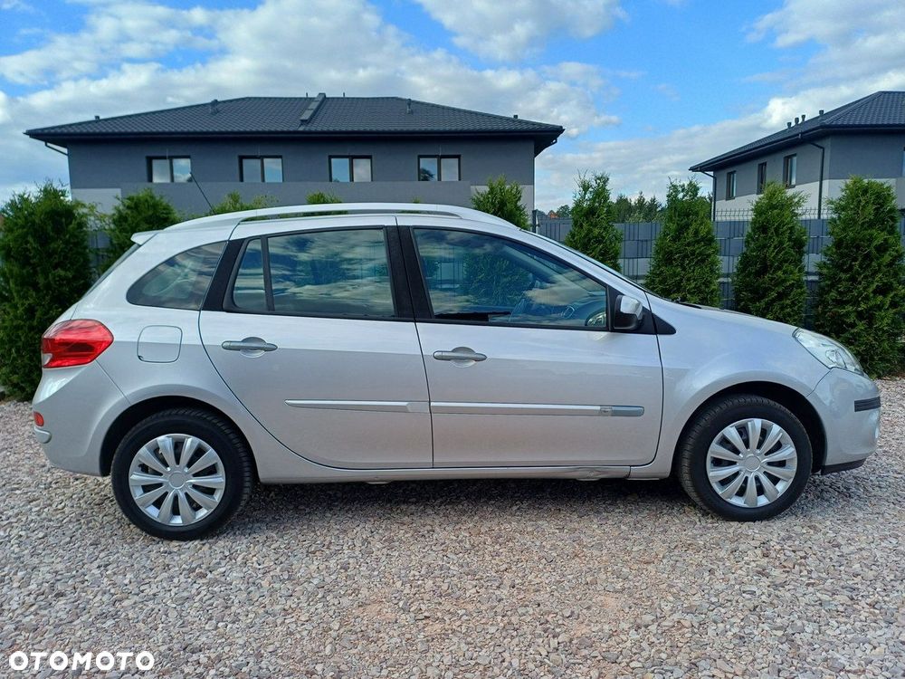 Renault Clio - 9