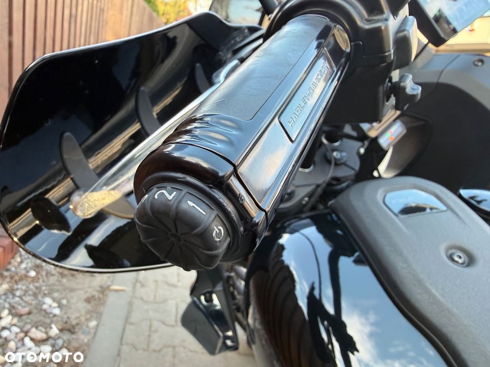 Harley-Davidson Softail Low Rider - 14