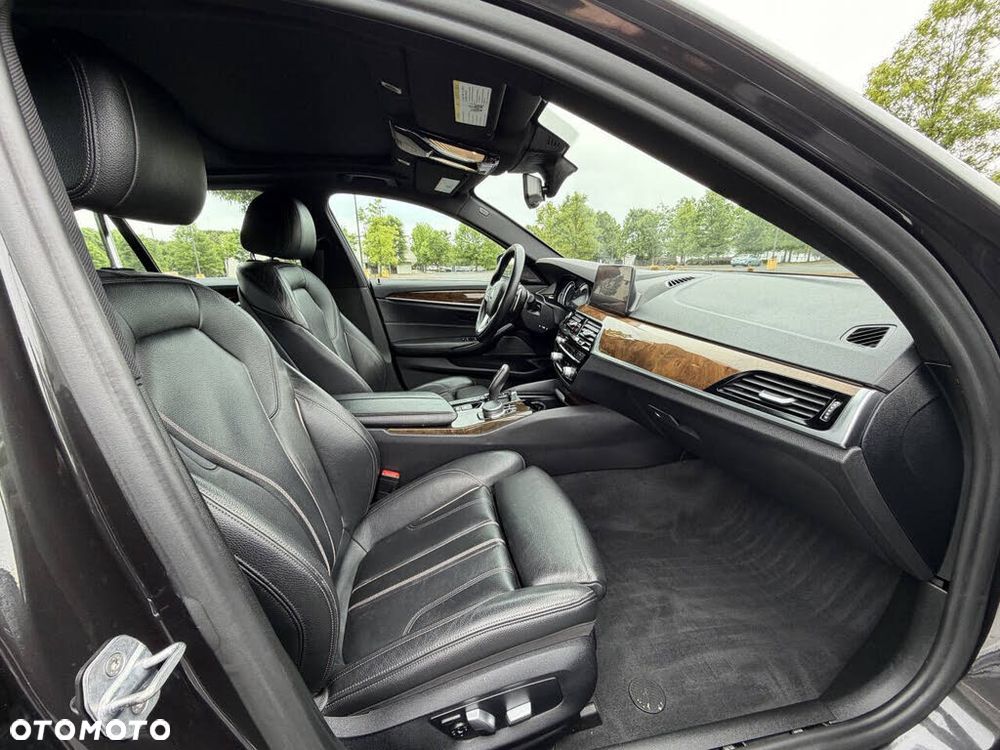 BMW Seria 5 520d Luxury Line - 15