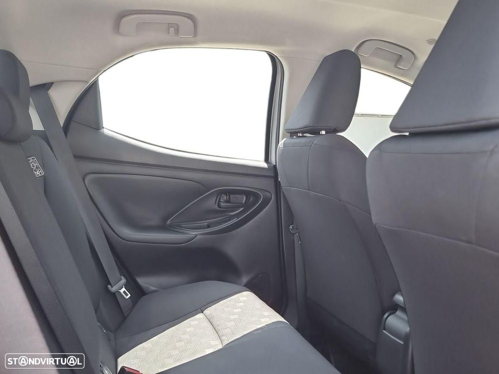 Toyota Yaris - 8
