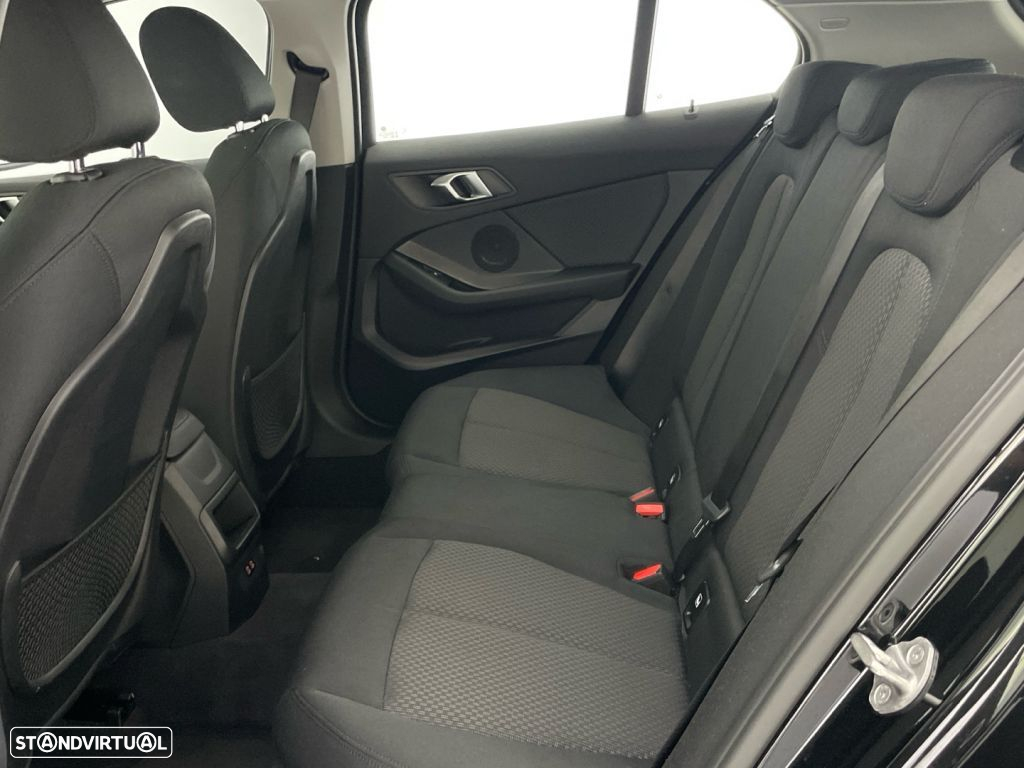 BMW 116 d Auto - 12