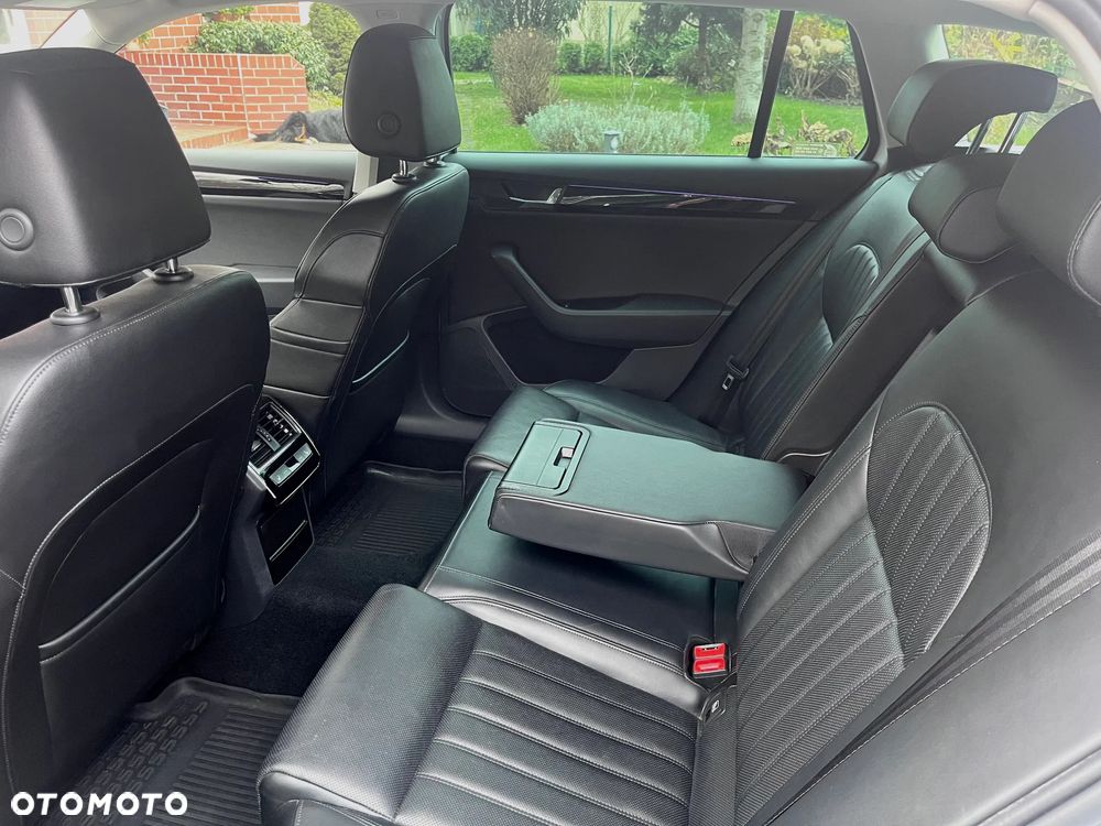 Skoda Superb 2.0 TDI 4x4 L&K DSG - 8