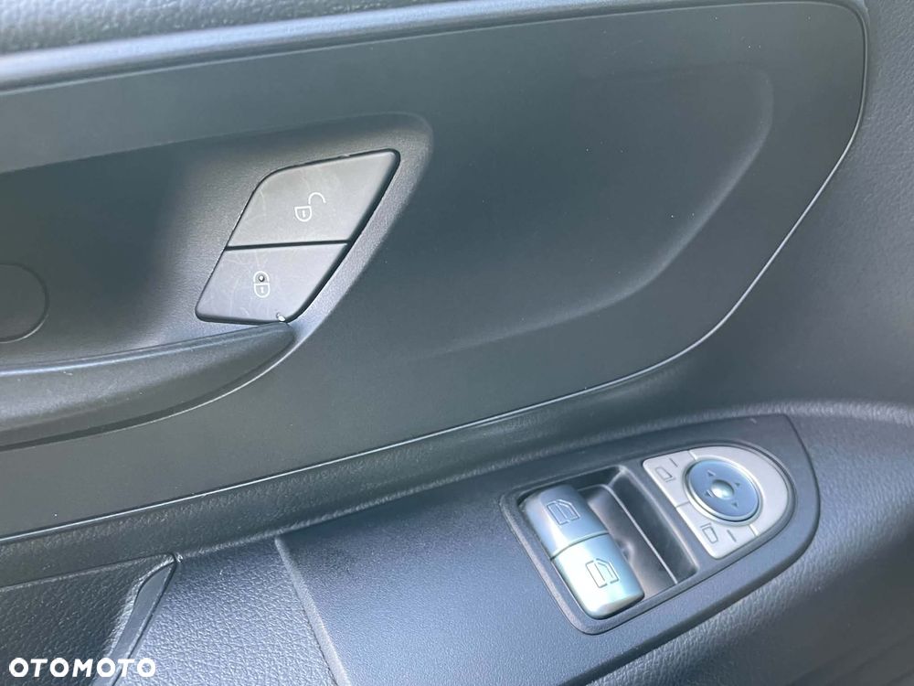 Mercedes-Benz Vito - 17