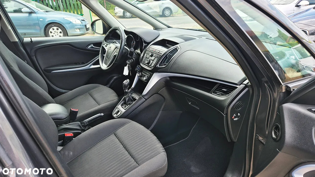 Opel Zafira 1.4 T Cosmo - 32