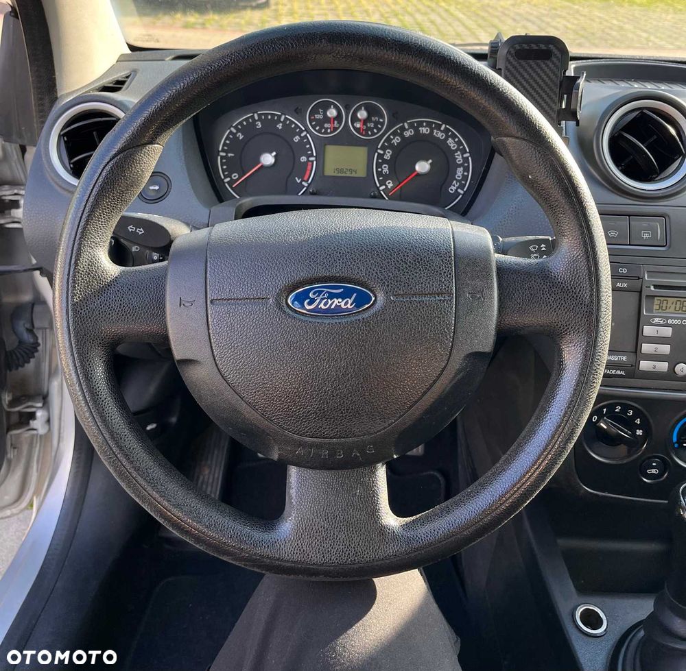 Ford Fiesta - 5