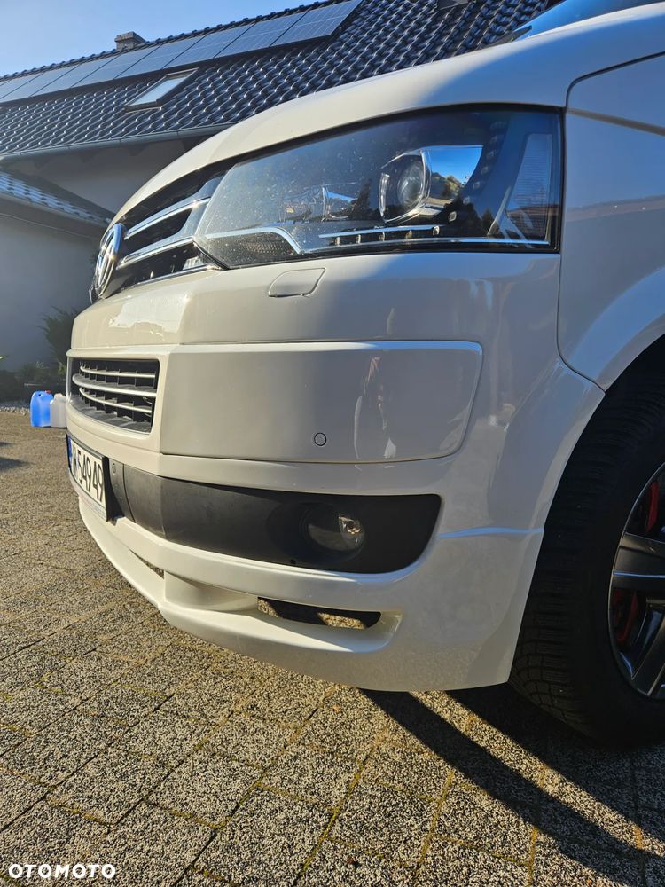 Volkswagen Multivan - 28