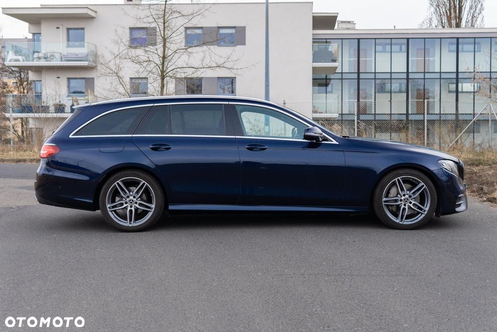 Mercedes-Benz Klasa E 220 d 4Matic 9G-TRONIC AMG Line - 9