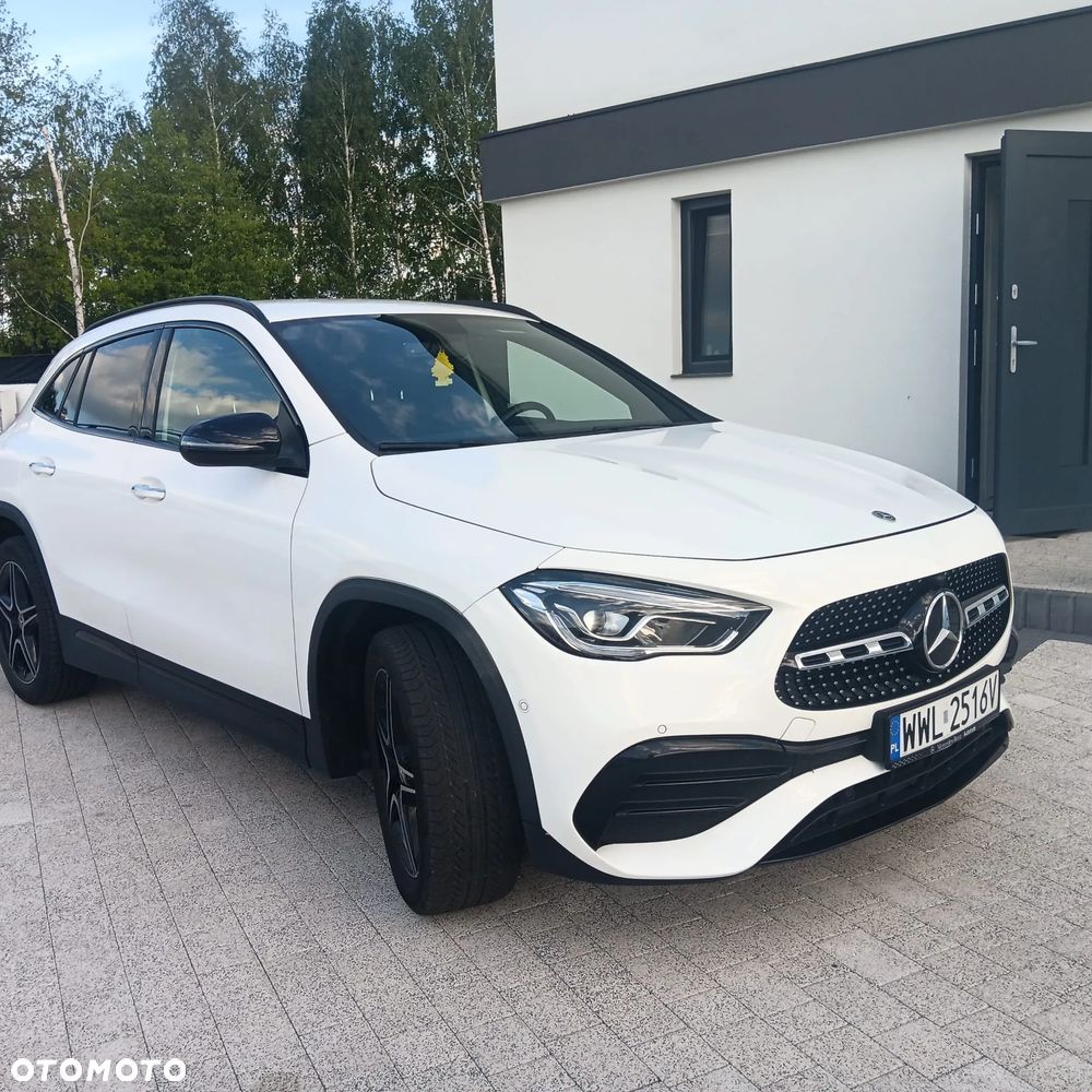 Mercedes-Benz GLA 250 8G-DCT AMG Line - 3