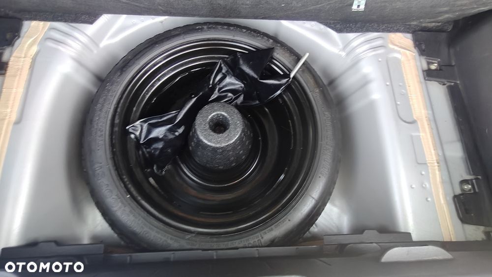 Daihatsu Charade Standard - 15