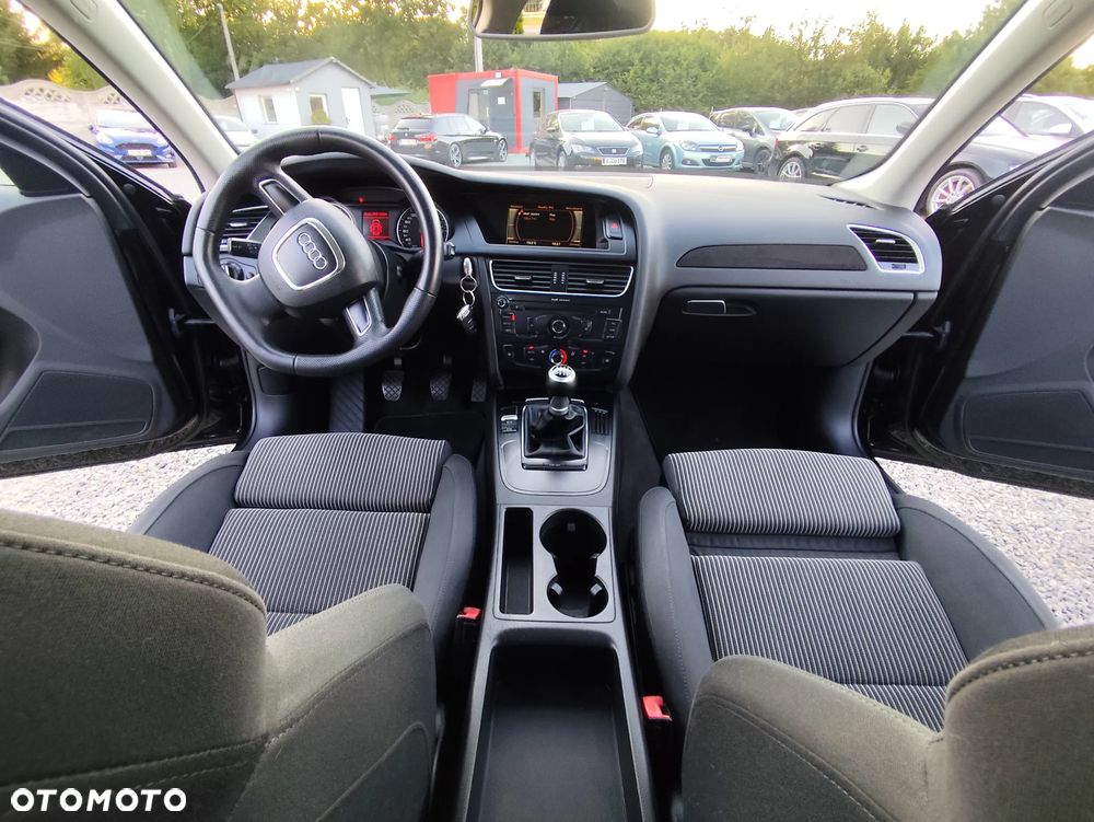 Audi A4 Avant - 33