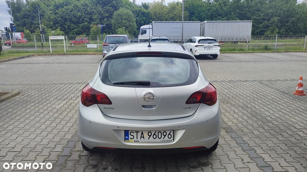 Opel Astra IV 1.7 CDTI Cosmo - 6