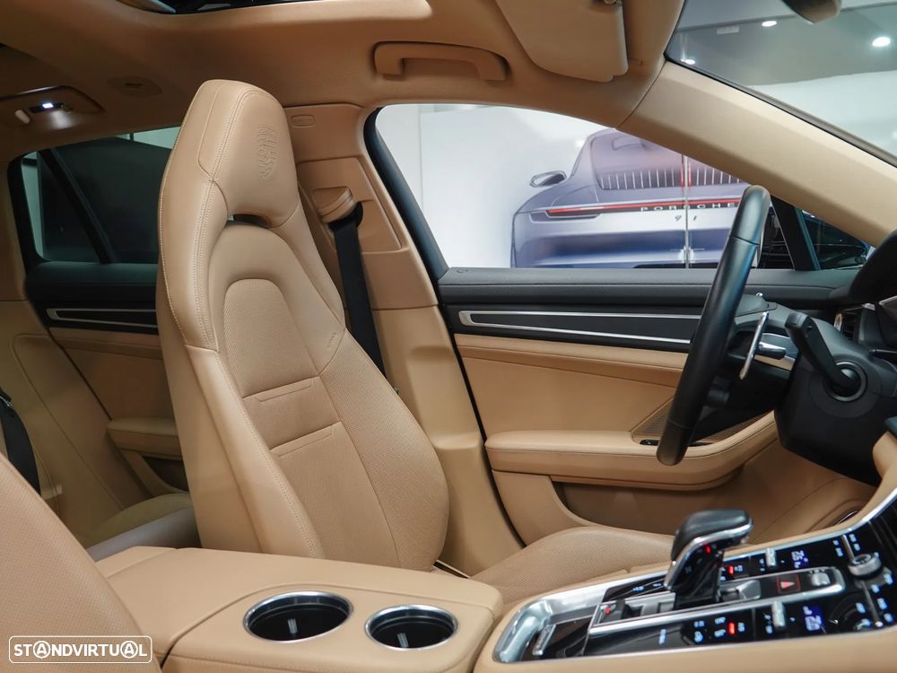 Porsche Panamera Sport Turismo 4 E-Hybrid Platinum Edition - 35
