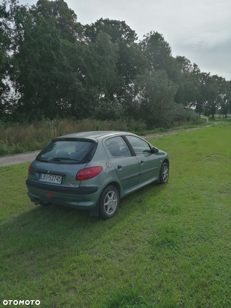 Peugeot 206 - 3