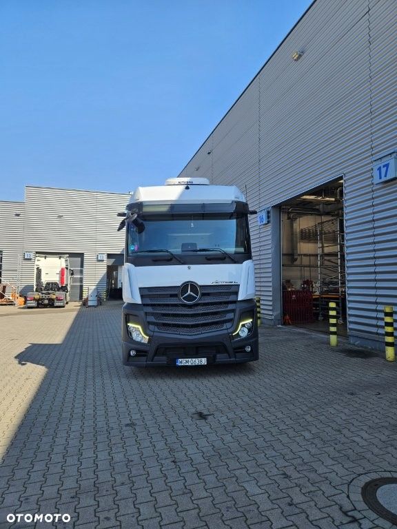 Mercedes-Benz ACTROS  Low Deck (#33260) - 2