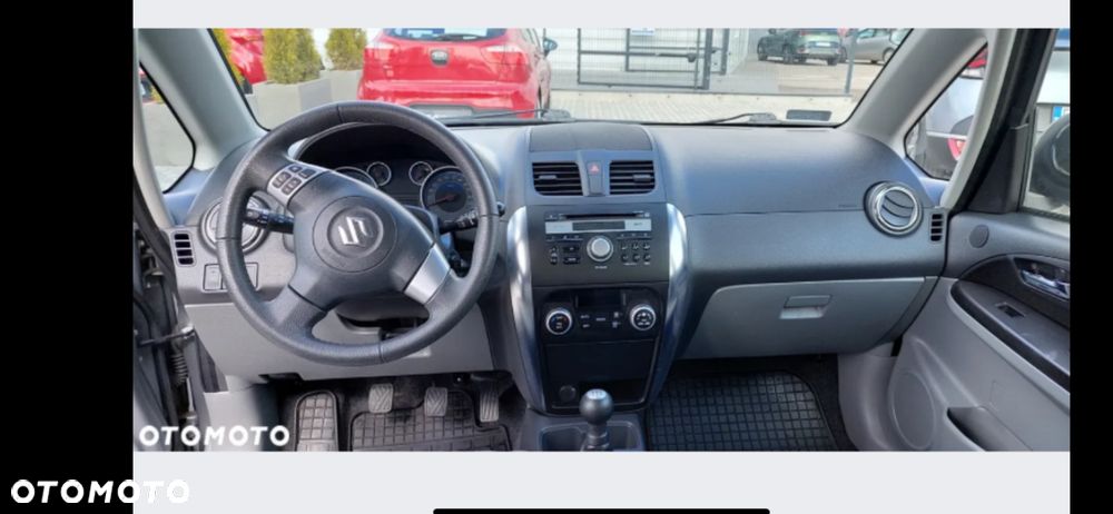 Suzuki SX4 1.6 Comfort - 4