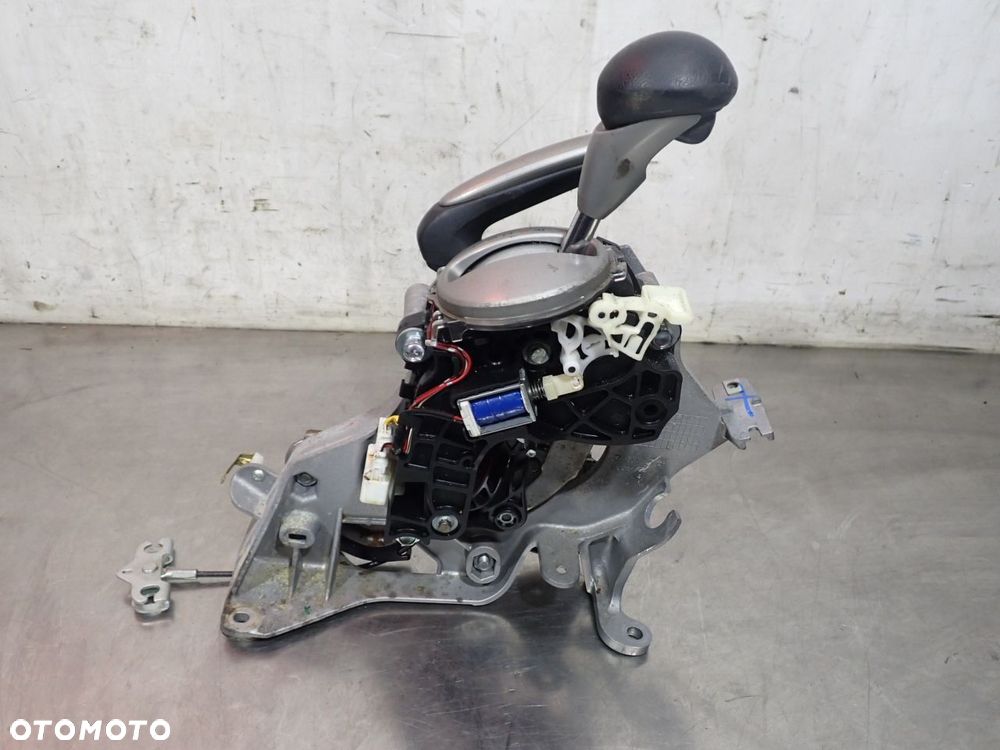 DŹWIGNIA ZMIANY BIEGÓW HONDA CIVIC 1.4 VIII FD3 - 1