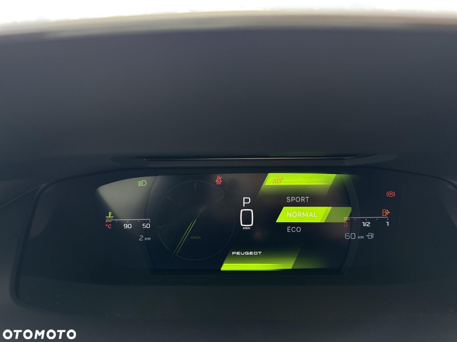 Peugeot 408 - 30