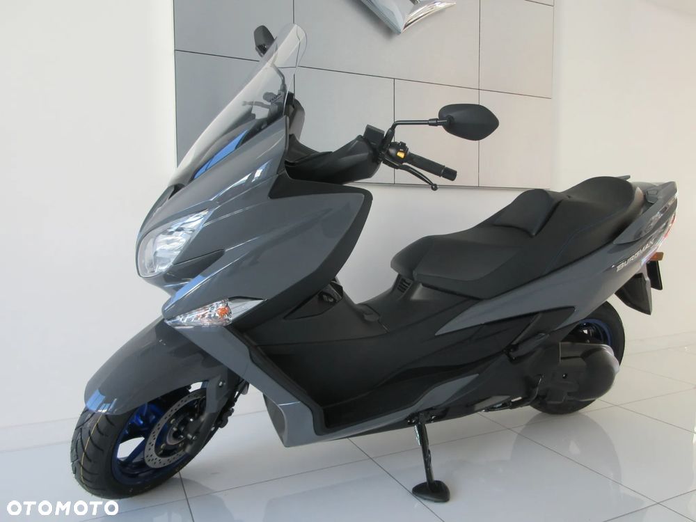 Suzuki Burgman - 4