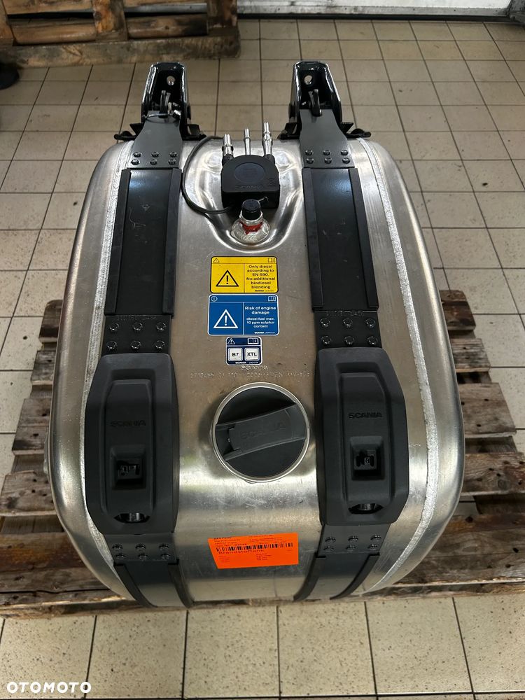 Scania N,G,S Zbiornik paliwa 200 L - 4