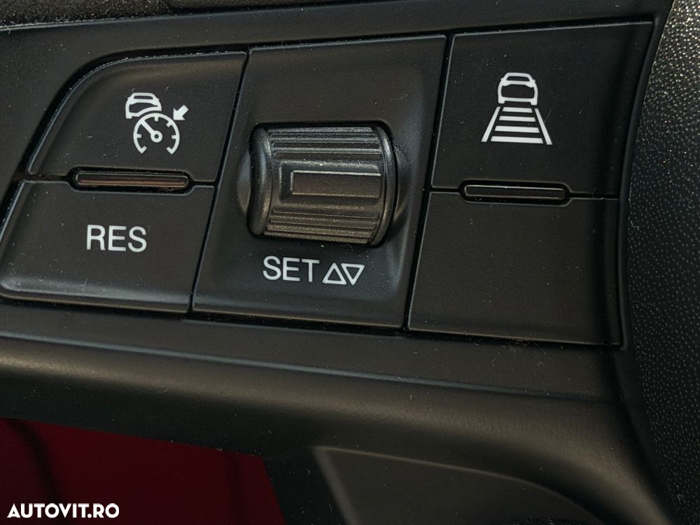 Alfa Romeo Giulia 2.9 V6 Bi-Turbo AT8 Quadrifoglio - 22