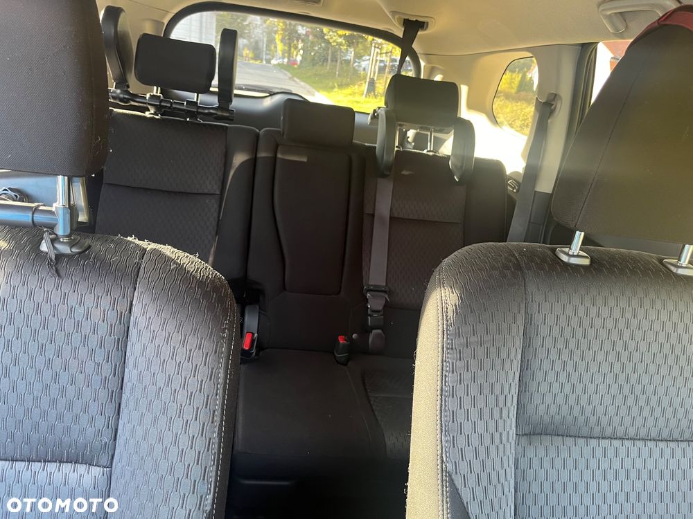 Mitsubishi Outlander - 4