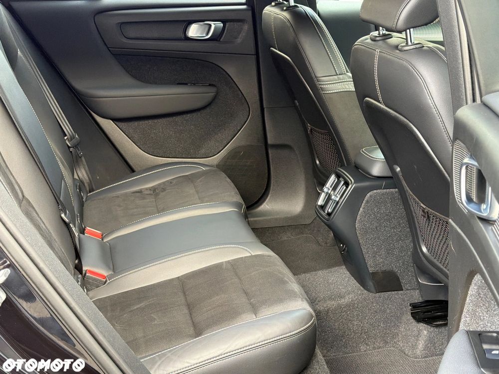 Volvo XC 40 T3 Geartronic RDesign - 39