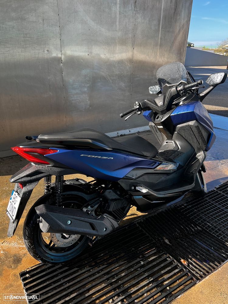 Honda Forza - 6