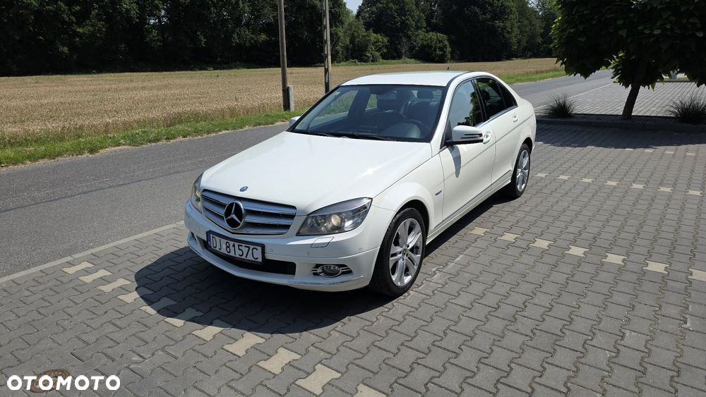 Mercedes-Benz Klasa C 220 CDI DPF Automatik BlueEFFICIENCY Avantgarde - 1