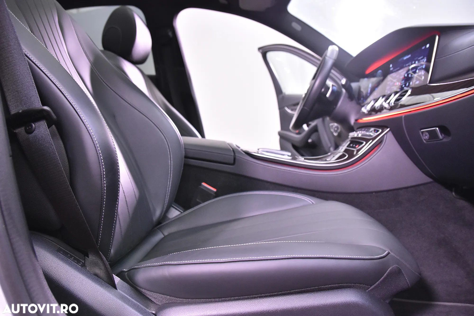 Mercedes-Benz E 350e 9G-TRONIC AMG Line - 11